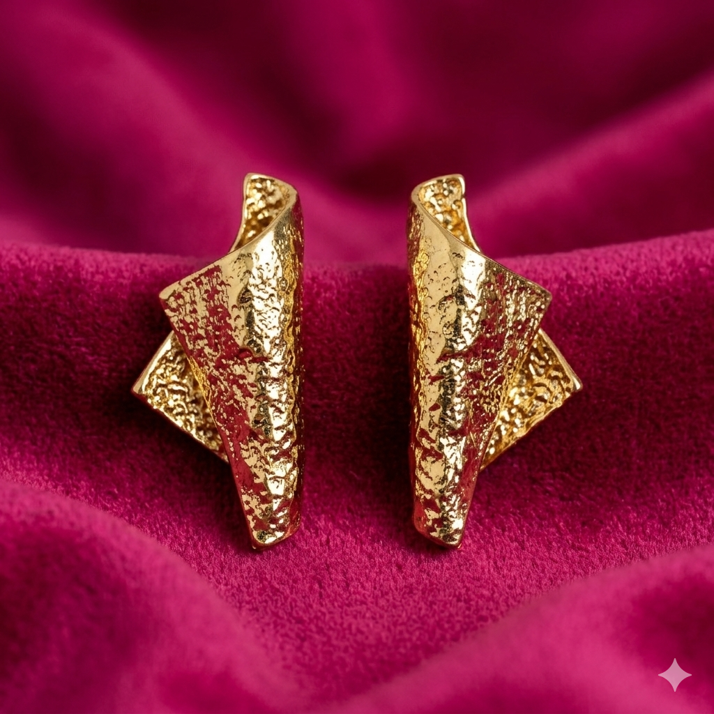 Golden Edge Sculpt Earrings - BWAT20